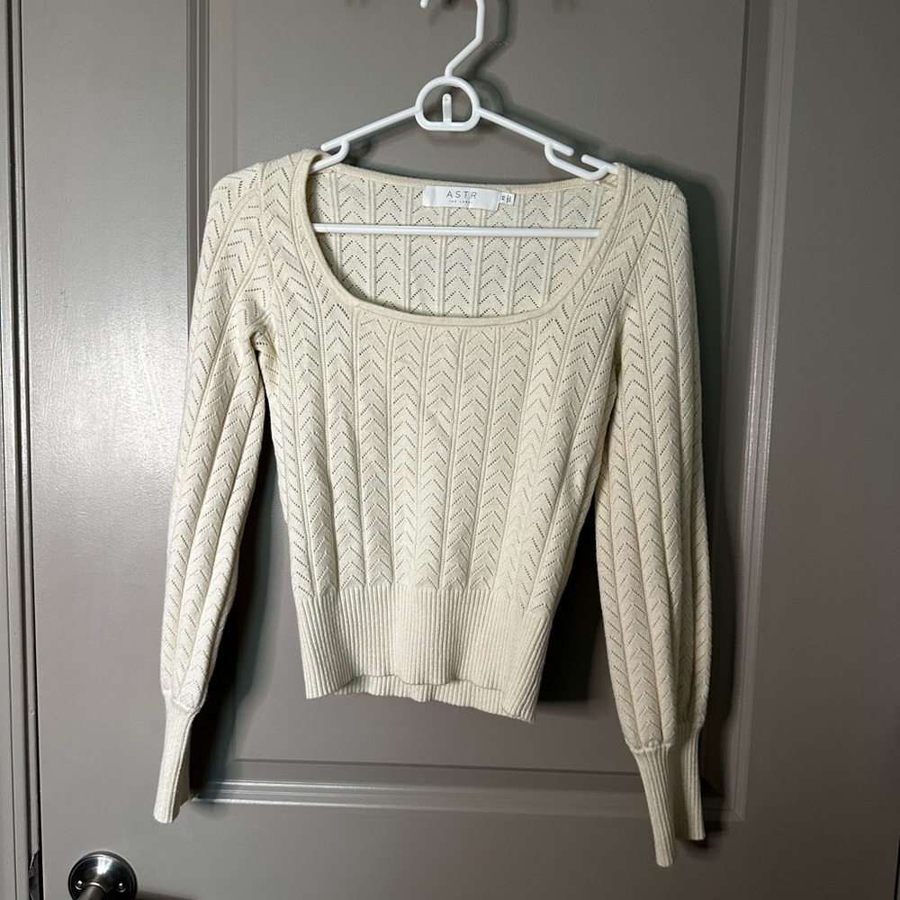ASTR THE LABEL Cream Knit Sweater